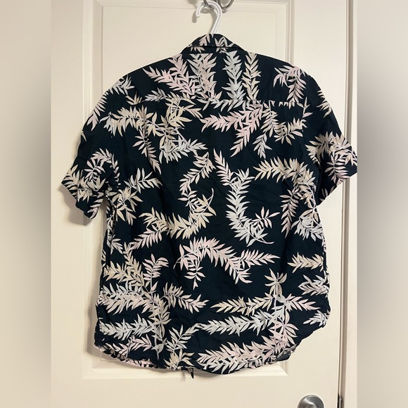 Club Monaco Men’s button up - Picture 2 of 2